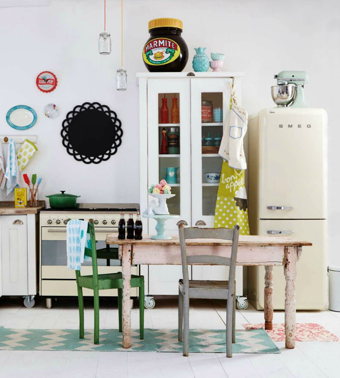 via http://www.poppytalk.com/2015/01/movable-kitchens.html