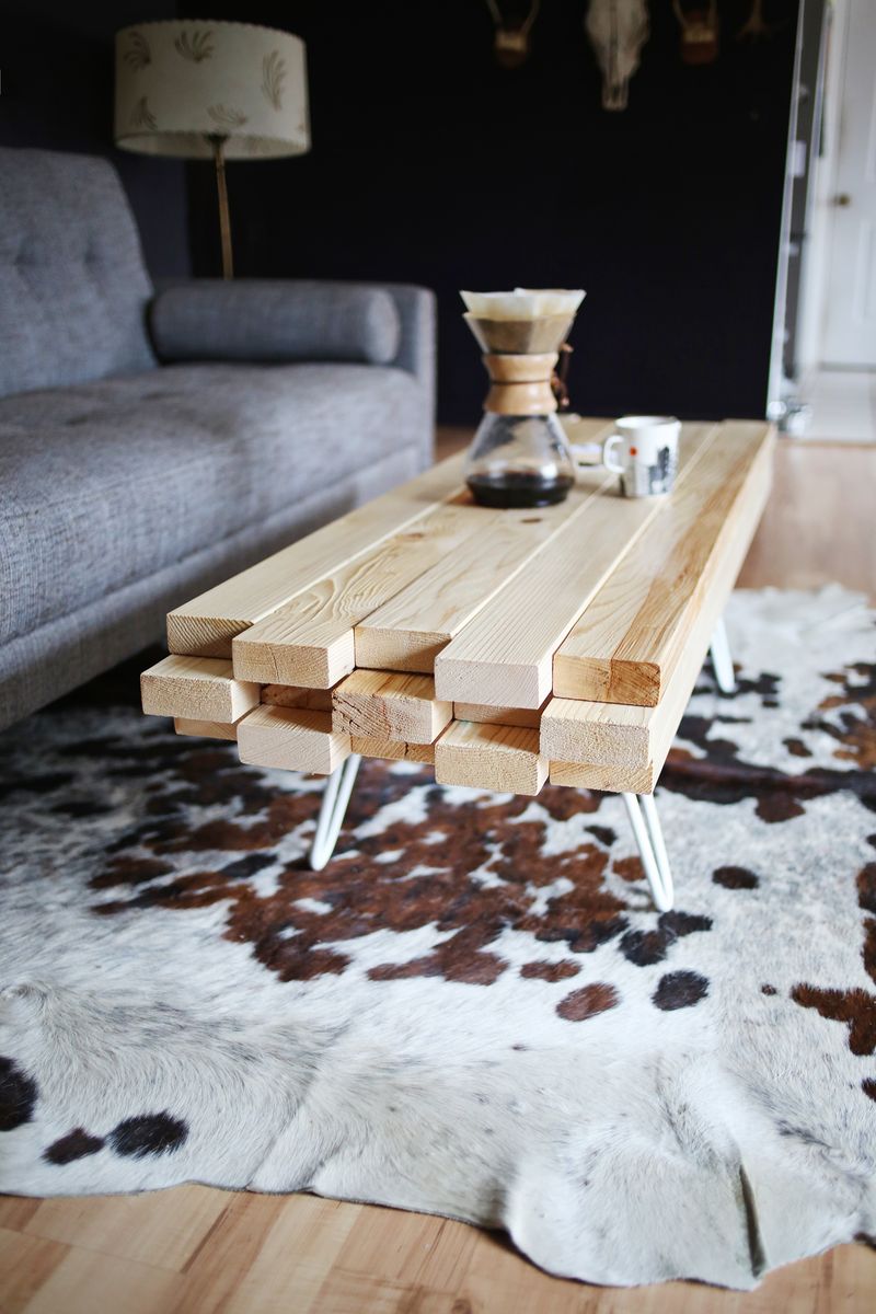 via http://www.abeautifulmess.com/2015/01/diy-wooden-coffee-table.html