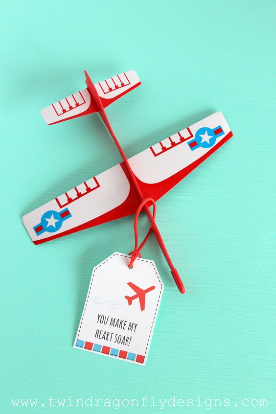 http://www.twindragonflydesigns.com/airplane-valentines-free-printable/