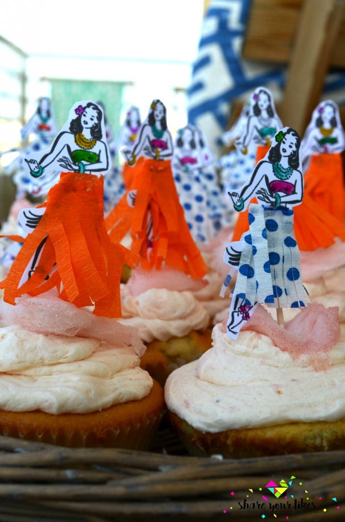 afrata cupcakes_akis petretzikis_xavanezes toppers