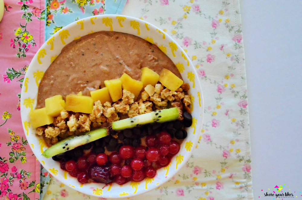 sokolatenio smoothie bowl me fystikoboutyro